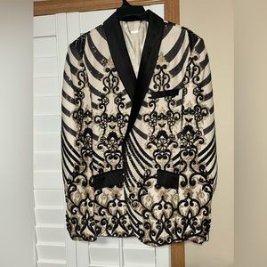 Men’s all over black white and gold sequin print blazer!